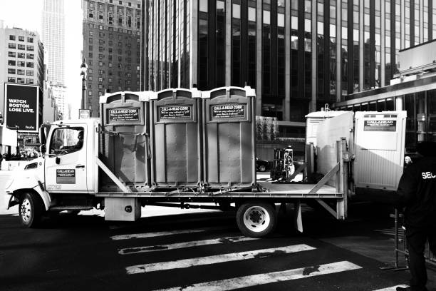 Best Porta potty rental near me  in Miami Lakes, FL